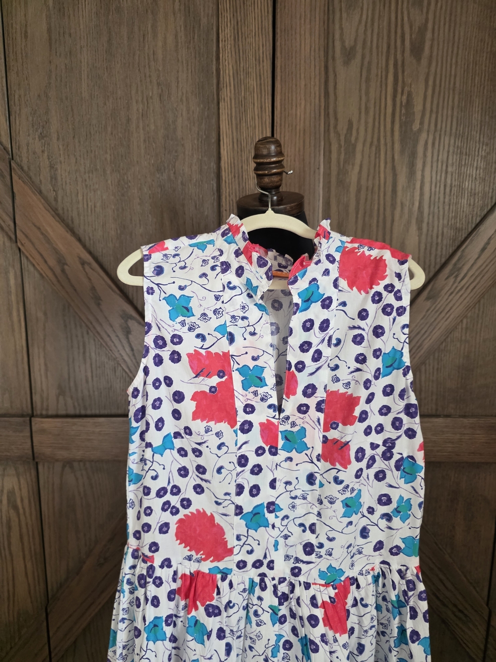 Oliphant Sleeveless Floral Dress - Picture 2 of 4
